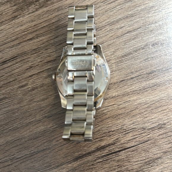 Fossil Watch - Picture 2 of 2